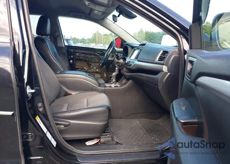 2017 Toyota Highlander Le Plus из США, поврежденный, VIN 5TDBZRFH0HS365030